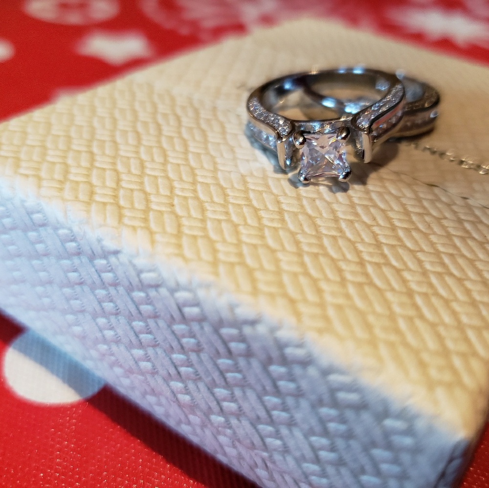 💕💕925S white sapphire 2pc Set💕💕 Size 7 - Picture 4 of 7